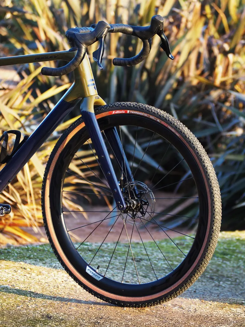 Vittoria Terreno T70 700c Coarse Loose Gravel Endurance G2.0 Tubeless Ready Tyre in Brown-4