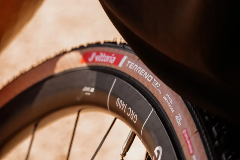 Vittoria Terreno T80 700c Coarse Loose Gravel Endurance G2.0 Tubeless Ready Tyre in Brown-2