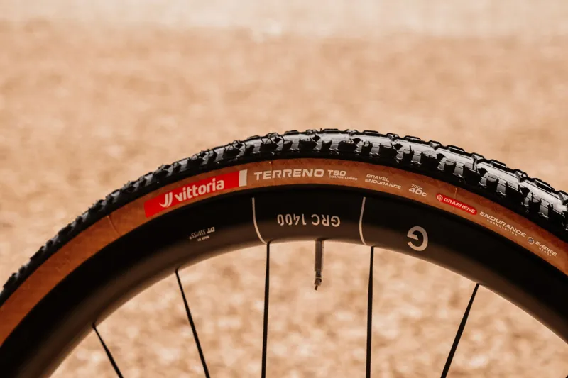 Vittoria Terreno T80 700c Coarse Loose Gravel Endurance G2.0 Tubeless Ready Tyre in Brown-3