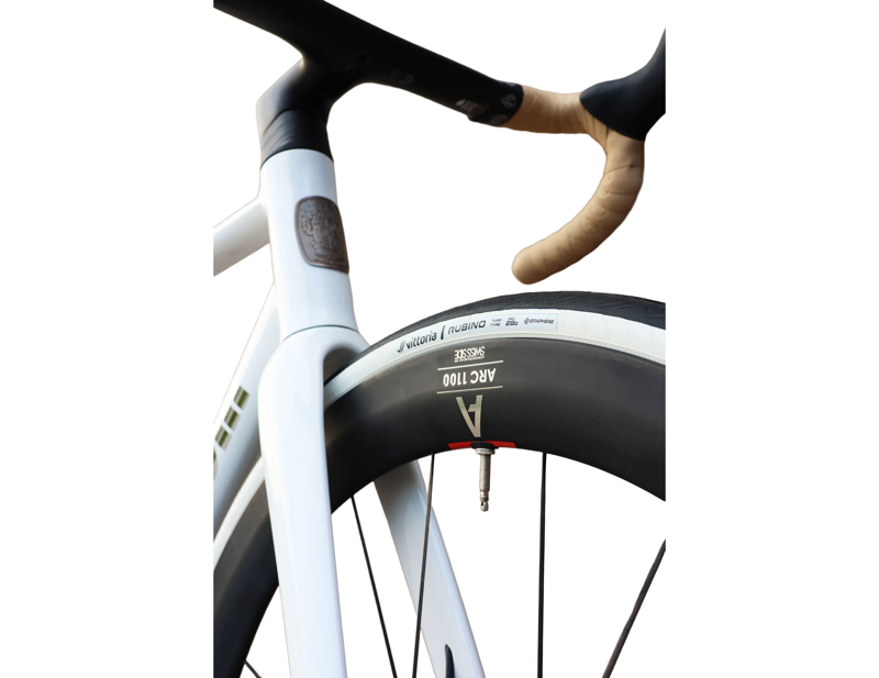 Vittoria Rubino V 700cx28 Folding G2.0 Clincher Road Tyre in White/Black-2