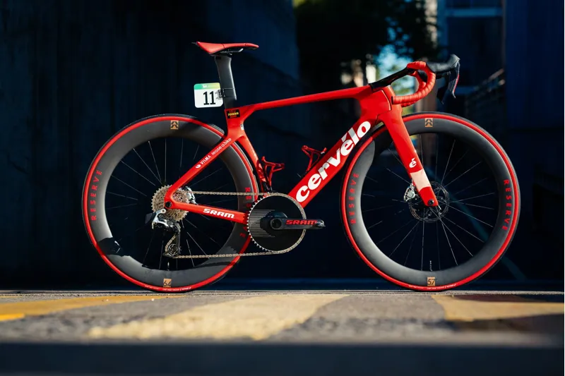 Vittoria Corsa Pro 700x28c Fold TLR Red Vuelta LTD G2.0 in Red Sidewall-3