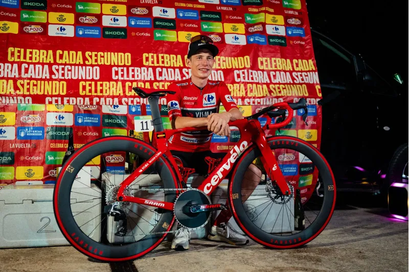 Vittoria Corsa Pro 700x28c Fold TLR Red Vuelta LTD G2.0 in Red Sidewall-4