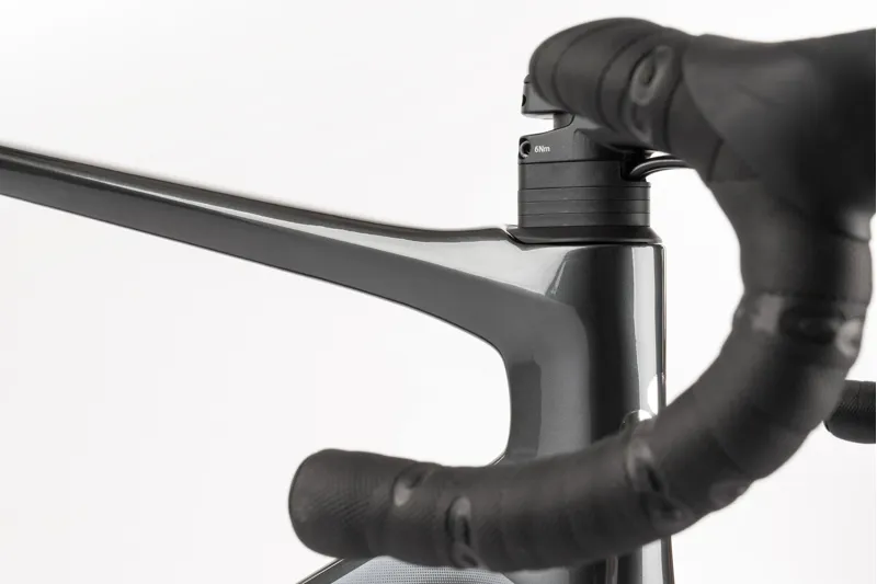 Colnago V4 Disc Road Bike Ultegra Di2 12 Speed 2025 in VDDK Black-13