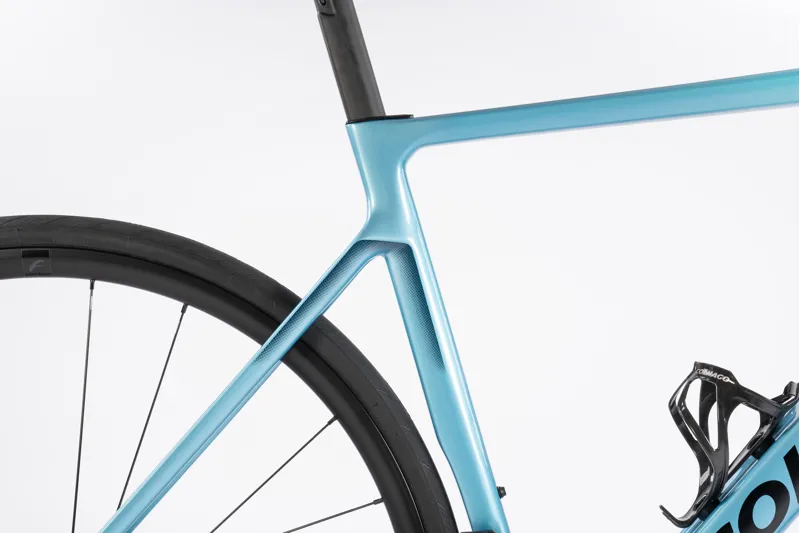 Colnago V4 Disc Road Bike Ultegra Di2 12 Speed 2025 in VDBL Blue-11