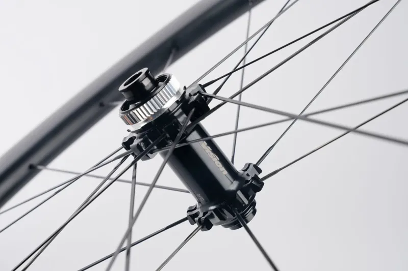 Vision SC 48 i25 Disc Carbon Wheelset Tubeless Ready Shimano HG 11/12 in Black-4