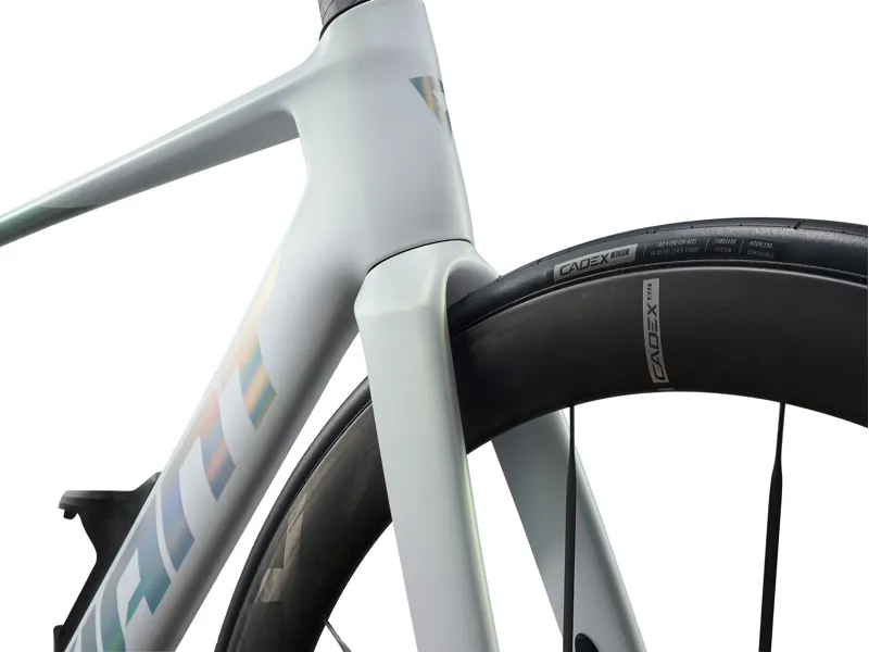 Giant Propel Advanced SL 0 Di2 Road Bike 2027 in Prism Pearl-8