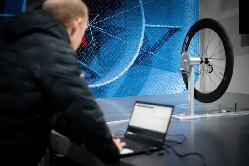 DT Swiss ARC 1100 WTS 65 mm Clincher Disc Brake 100 x 12 Front Wheel in Black-5