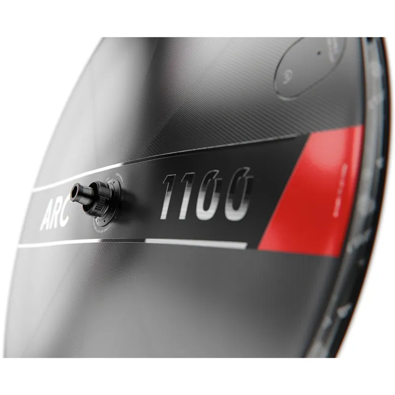 DT Swiss ARC 1100 DICUT Disc Clincher Disc Brake 142 x 12 Rear Wheel in Black-2