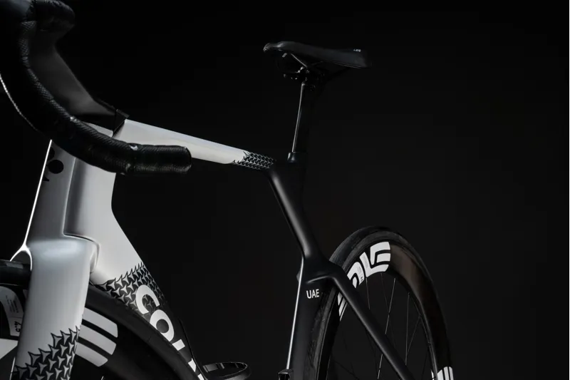 Colnago Y1RS Disc Carbon TT Aero Road Frameset 2026 in UAE Black/White-3