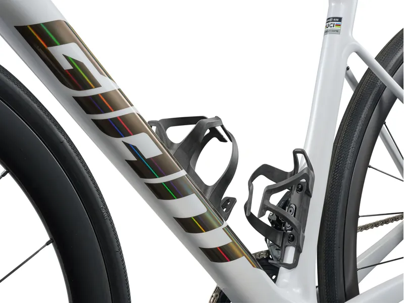 Giant Defy Advanced Pro 1 Road Bike 2026 in White-4