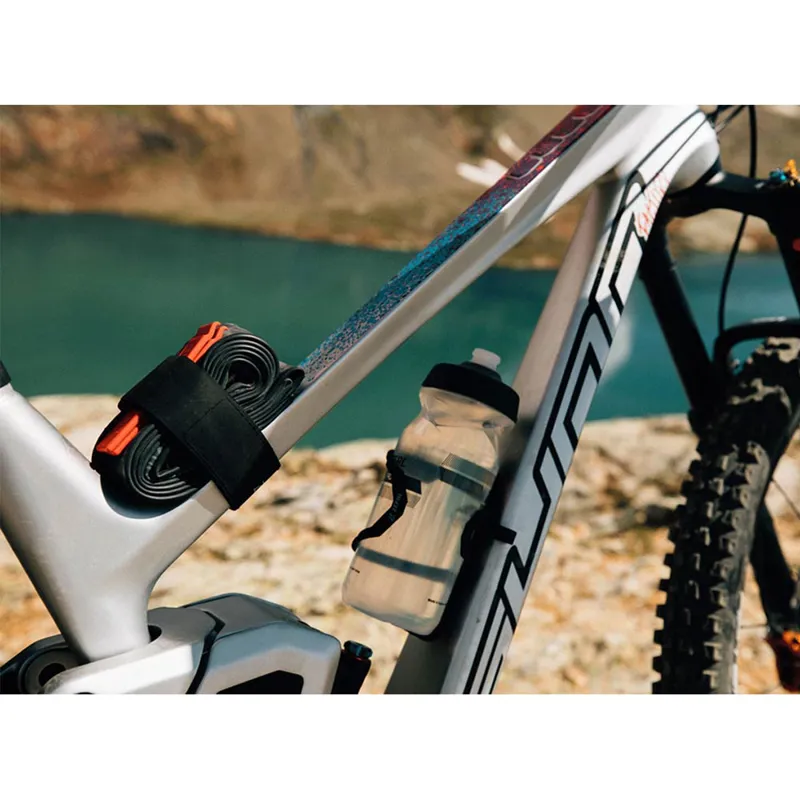 Zefal Universal Tube Strap in Black-2