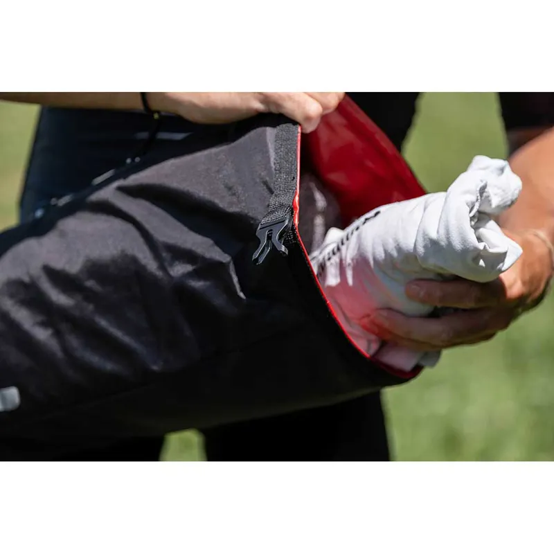 Zefal Z Adventure R17 Saddle Bag in Black/Red-3