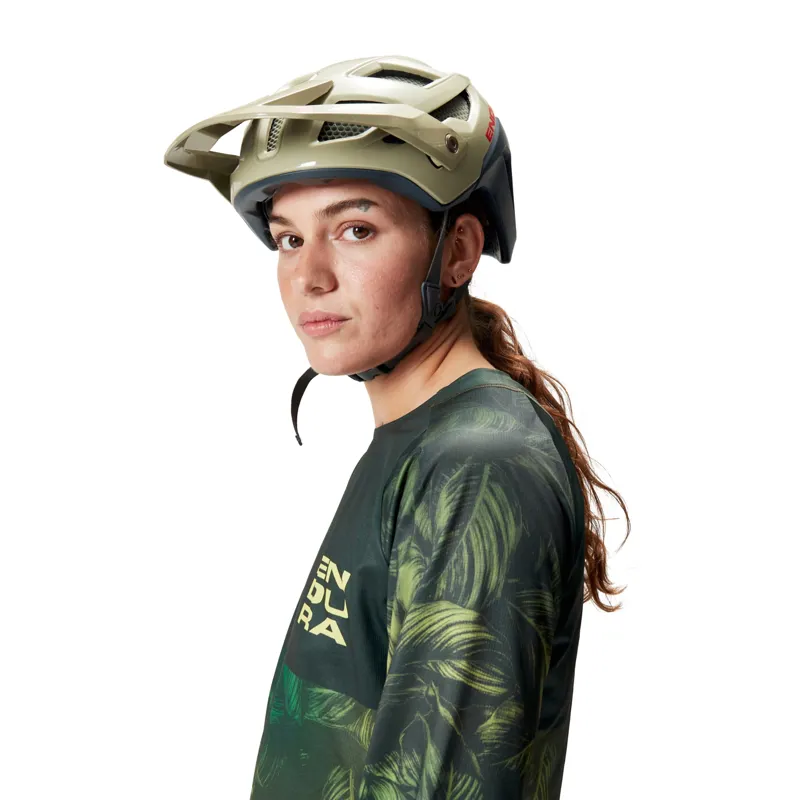 Endura MT500 MIPS MTB Helmet in Mushroom Grey-4