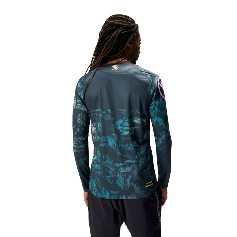 Endura Tropical Long Sleeve Print LTD Jersey in Grey-4
