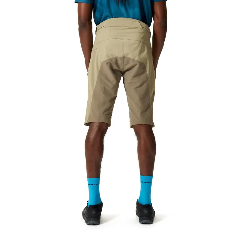 Endura SingleTrack Short II in Mushroom Grey-4