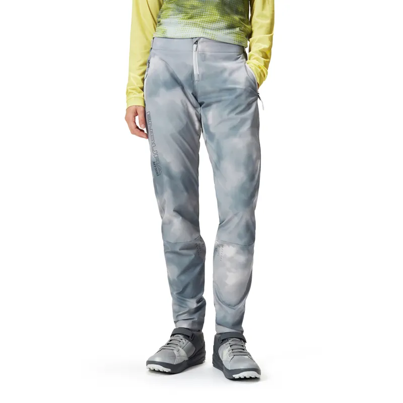 Endura Women's MT500 Burner Lite Pant in Dreich Grey-2