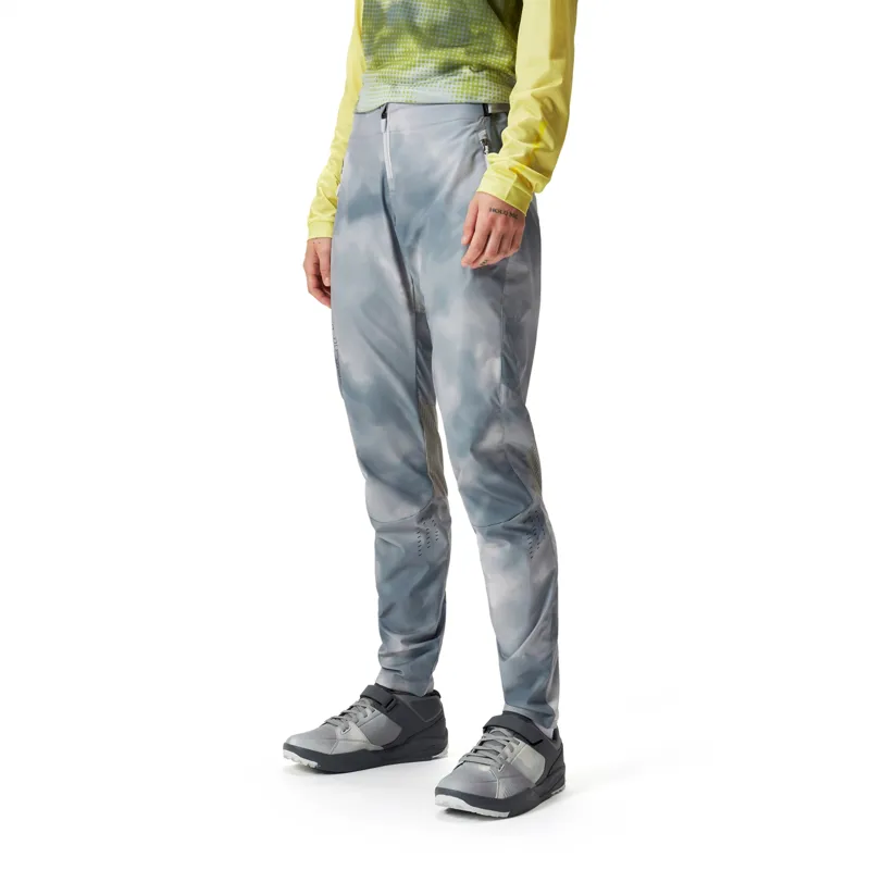 Endura Women's MT500 Burner Lite Pant in Dreich Grey-3