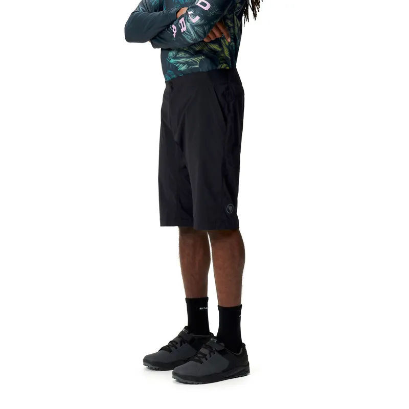 Endura Hummvee Lite Short in Black-3