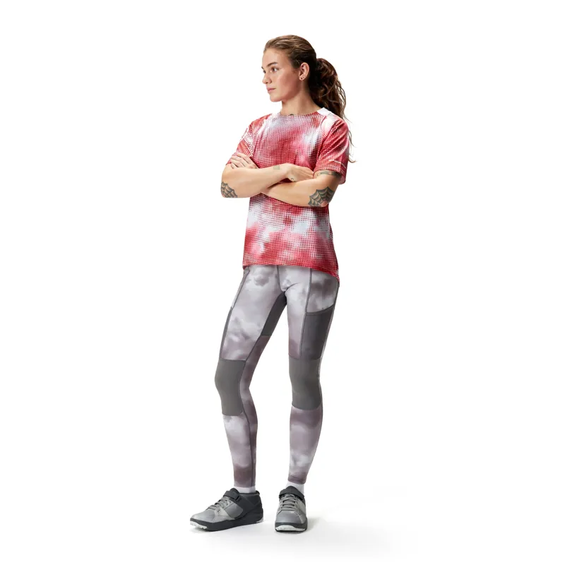 Endura Women's SingleTrack Legging in Dreich Grey-5