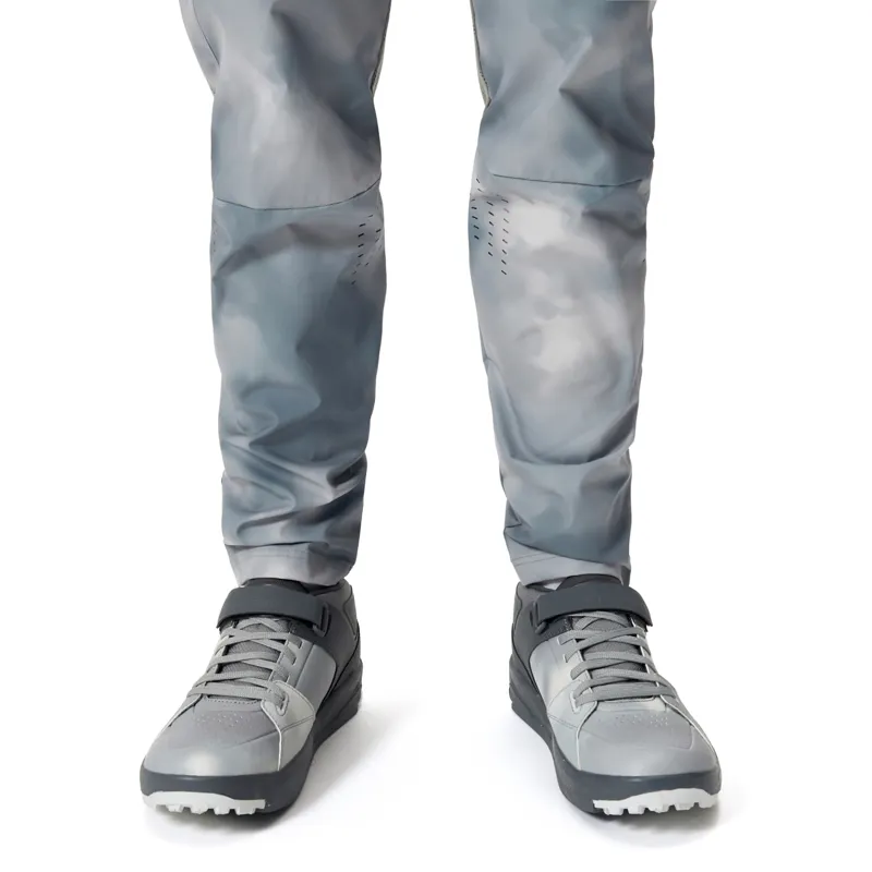 Endura MT500 Burner Flat Shoe in Dreich Grey-2