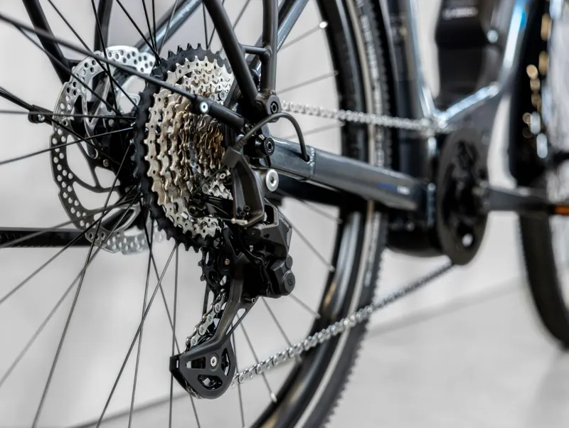 Trek Allant+ 6 800Wh Stagger Electric Hybrid Bike 2025 in Galactic Grey-4