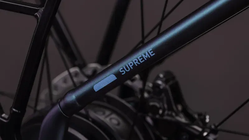 Cube Supreme Hybrid Deluxe SLT 600 Electric Hybrid Bike 2026 in Metal Blue/Reflex-6