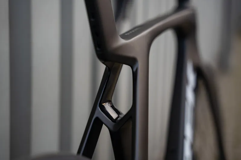 Trek Madone SL 6 Gen 7 Carbon Road Bike 2024 in Carbon Smoke-11